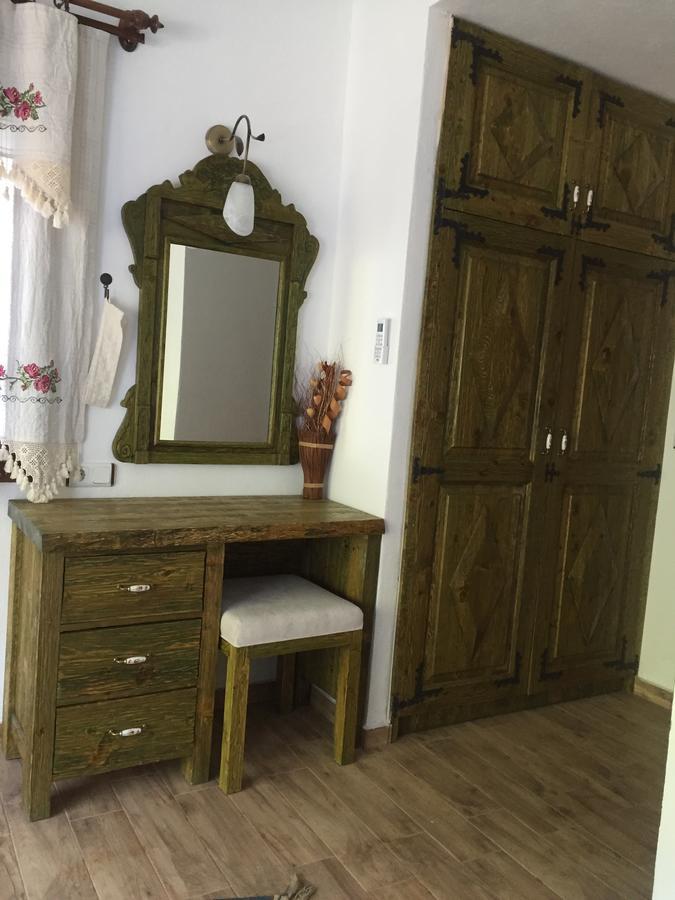 Готель Pyramid Boutique *